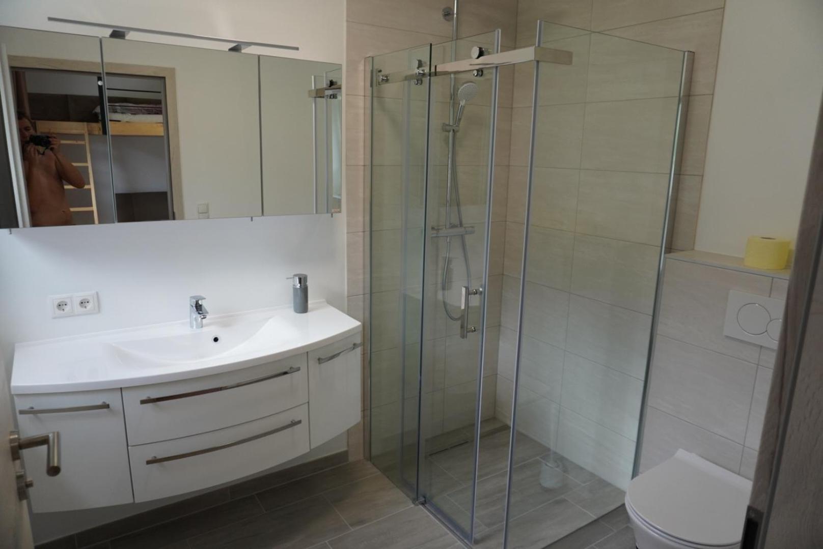 Deluxefort Fuer 10 Gaeste Mit Eigenem Whirlpool Und Fasssauna Imst Exterior photo