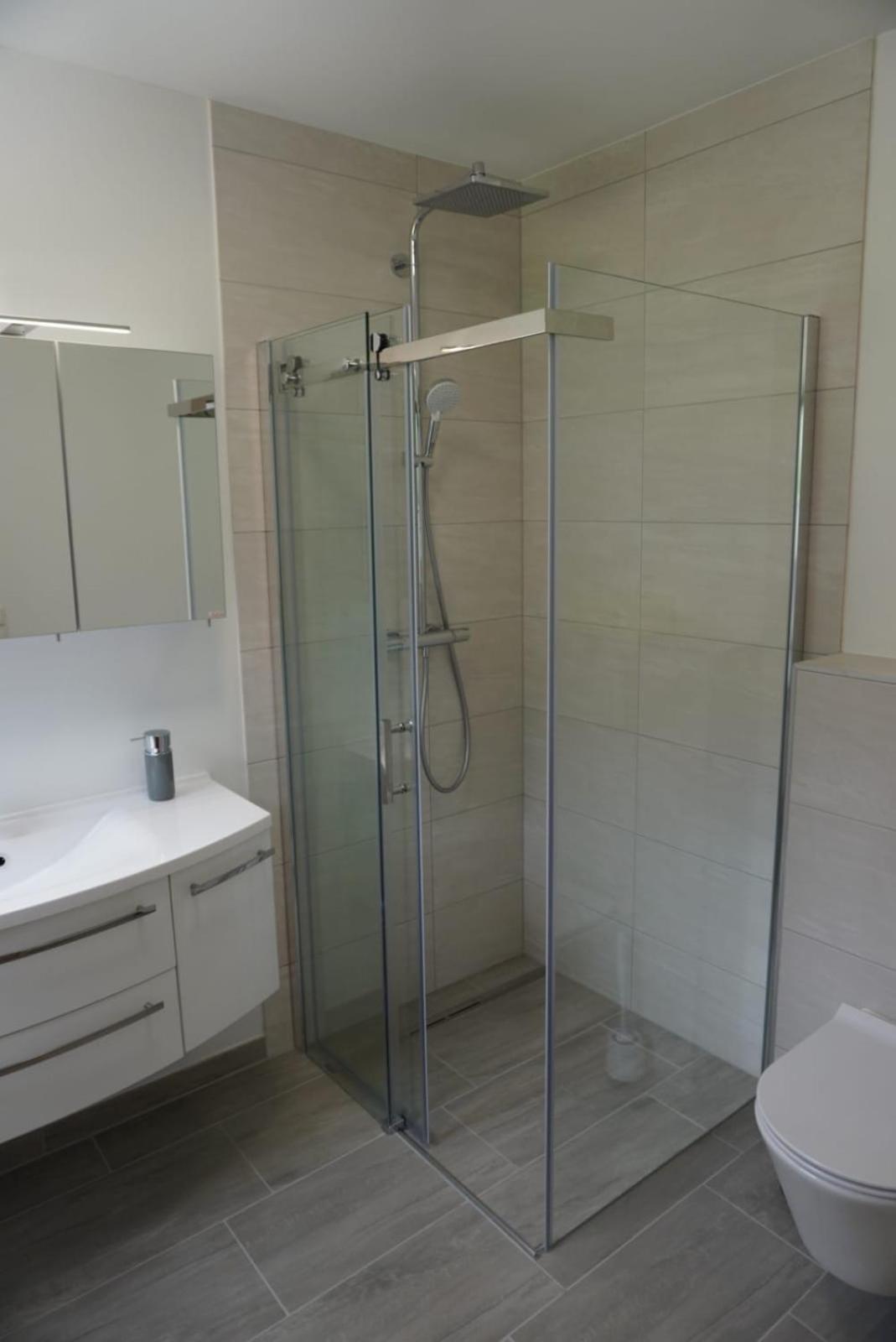 Deluxefort Fuer 10 Gaeste Mit Eigenem Whirlpool Und Fasssauna Imst Exterior photo